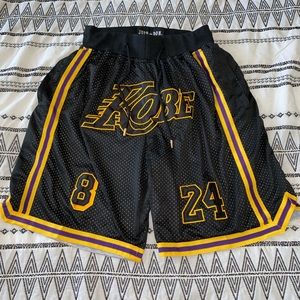 Lakers/Kobe Basketball Shorts Men’s size Small